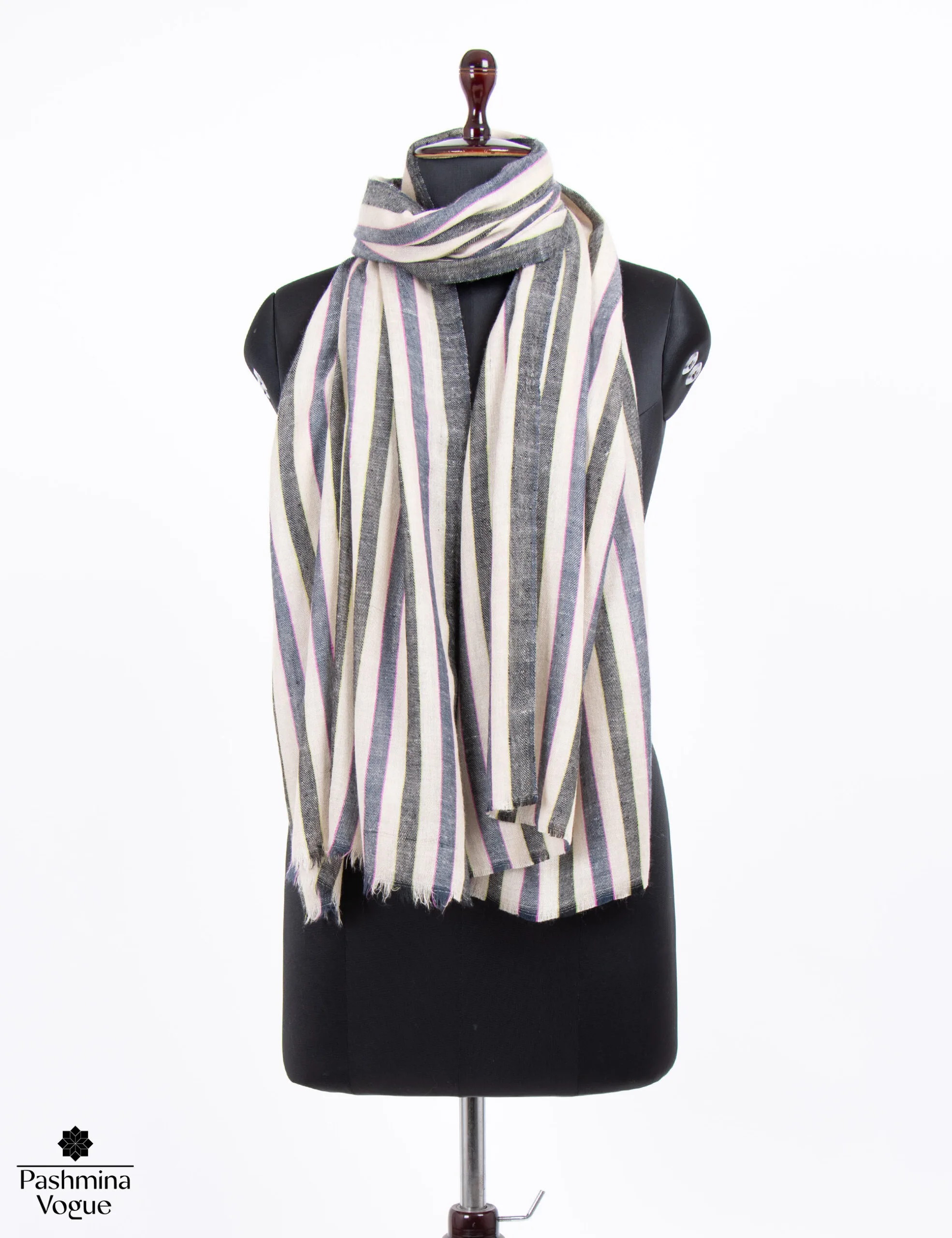 elegant-shawls-and -wraps