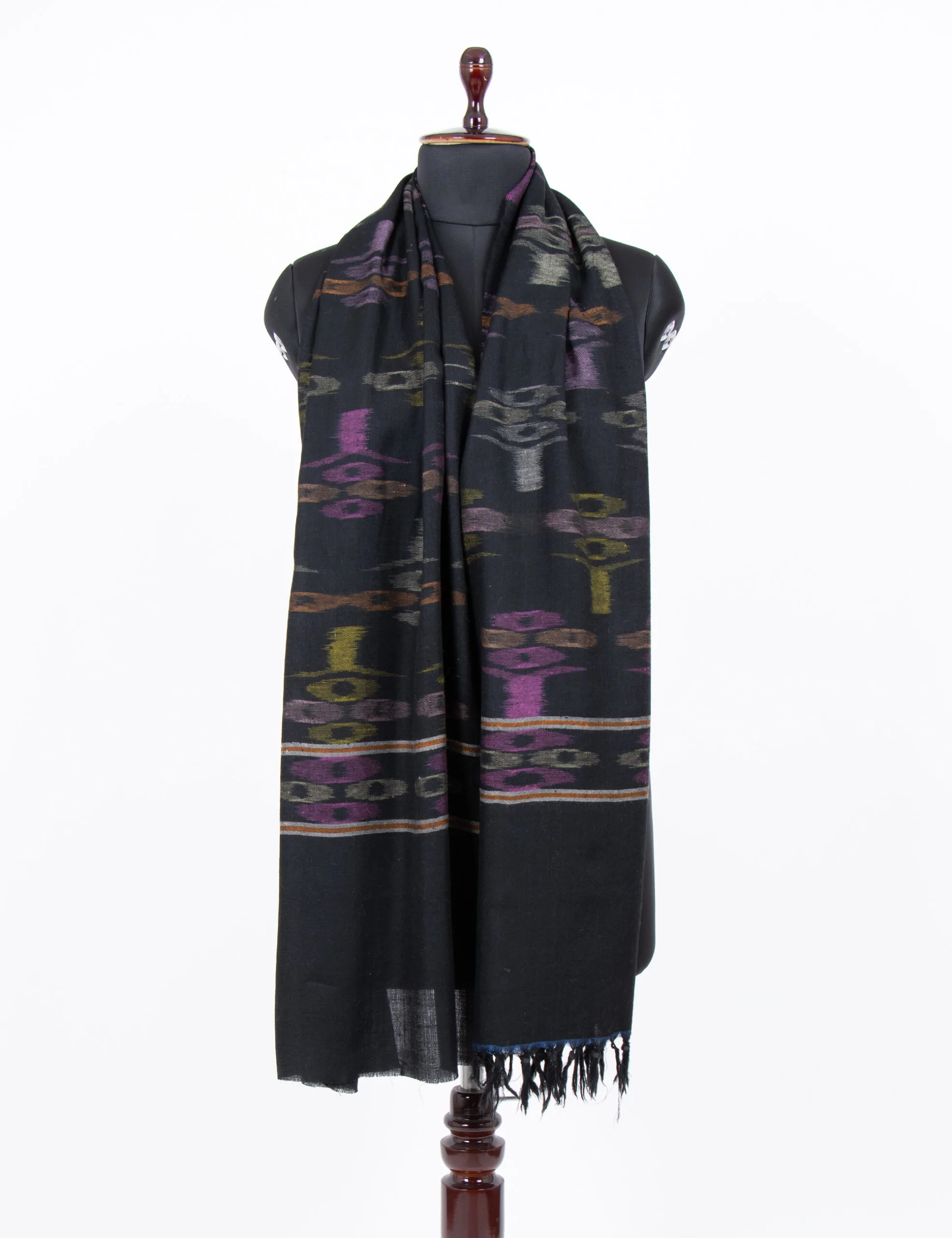 pashmina-embroidered- scarves
