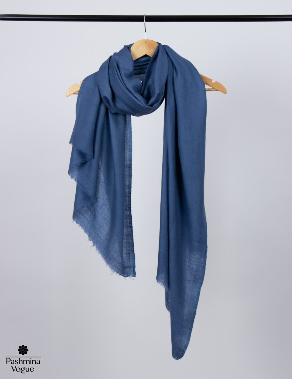 navy-blue-pashmina-for -wedding