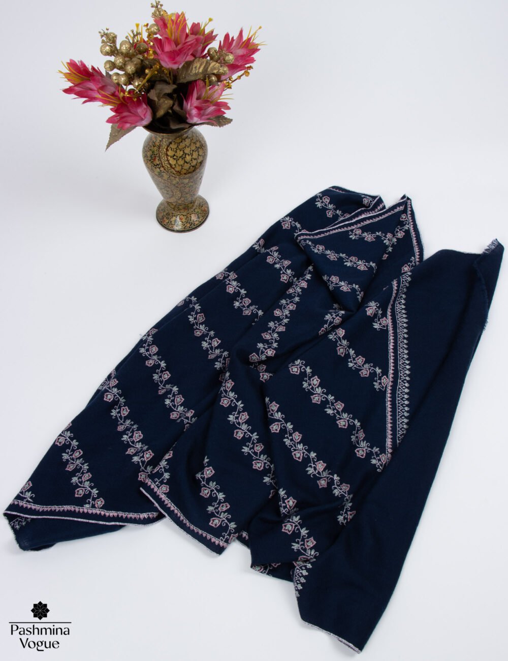 Off-white luxury Kashmiri Sozni Pashmina shawl featuring highly detailed hand-embroidered border patterns.